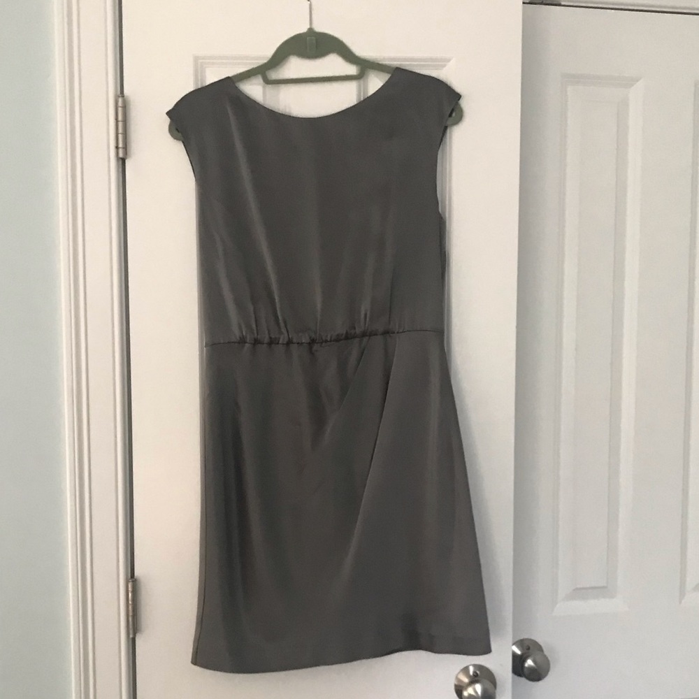 Theory Gray Silk Dress Size 8, EUC